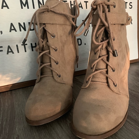 Suede booties - Picture 2 of 3